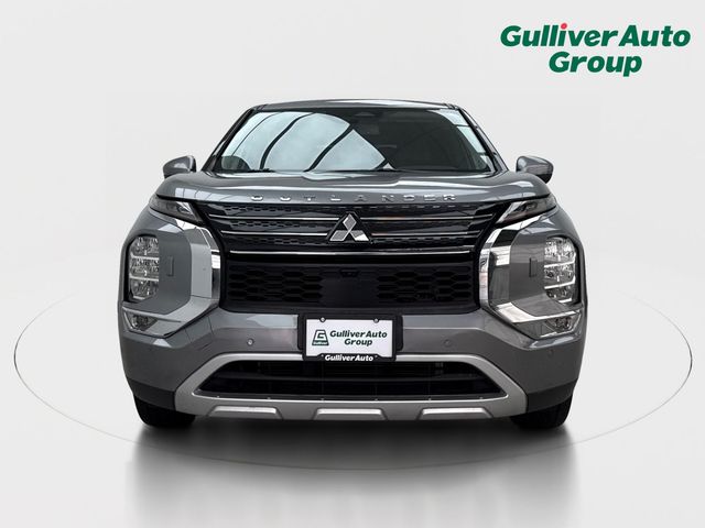 2023 Mitsubishi Outlander SE Special Edition