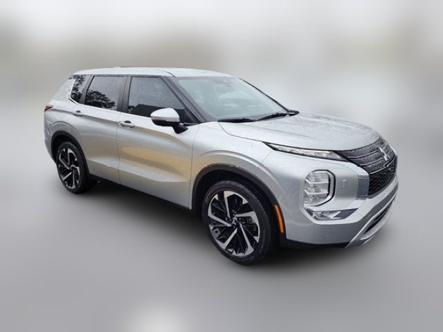 2023 Mitsubishi Outlander SE Special Edition
