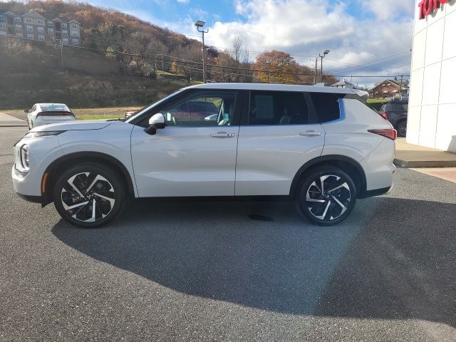 2023 Mitsubishi Outlander SE Special Edition