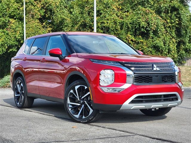 2023 Mitsubishi Outlander SE Black Edition