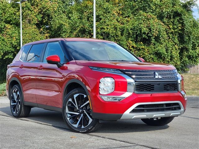 2023 Mitsubishi Outlander SE Black Edition