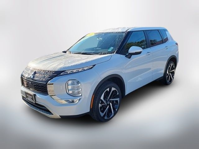 2023 Mitsubishi Outlander SE Special Edition