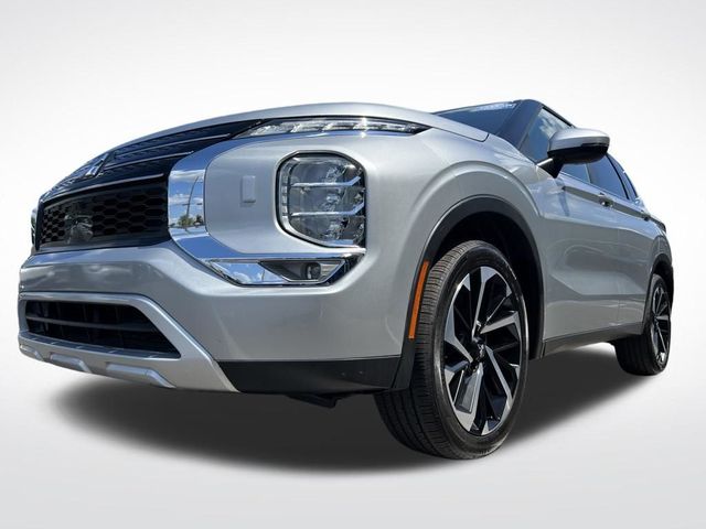 2023 Mitsubishi Outlander SE Special Edition