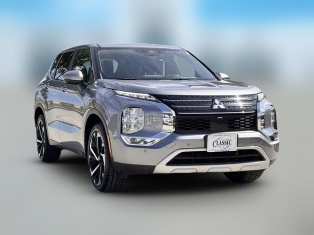 2023 Mitsubishi Outlander SE Special Edition