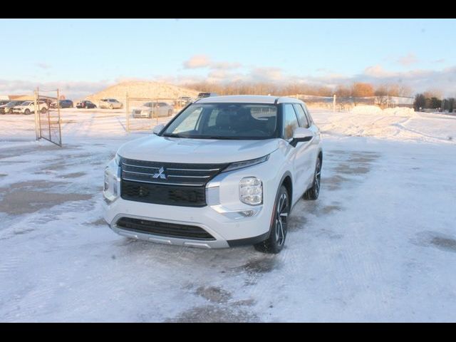 2023 Mitsubishi Outlander SE Special Edition