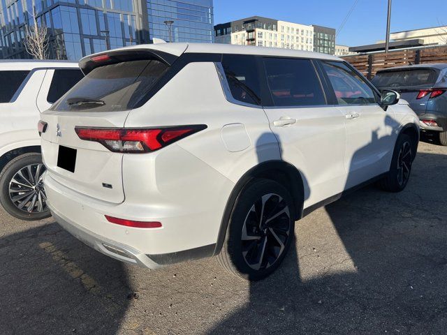 2023 Mitsubishi Outlander SE Special Edition