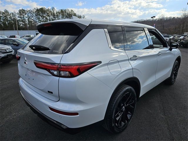 2023 Mitsubishi Outlander SE Special Edition