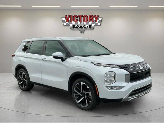 2023 Mitsubishi Outlander SE Special Edition