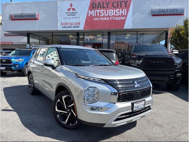 2023 Mitsubishi Outlander 