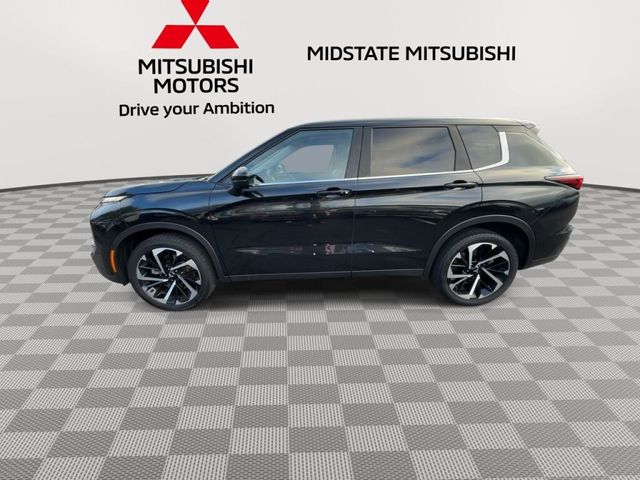 2023 Mitsubishi Outlander SE