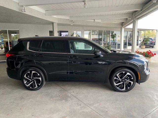 2023 Mitsubishi Outlander PHEV 40th Anniversary