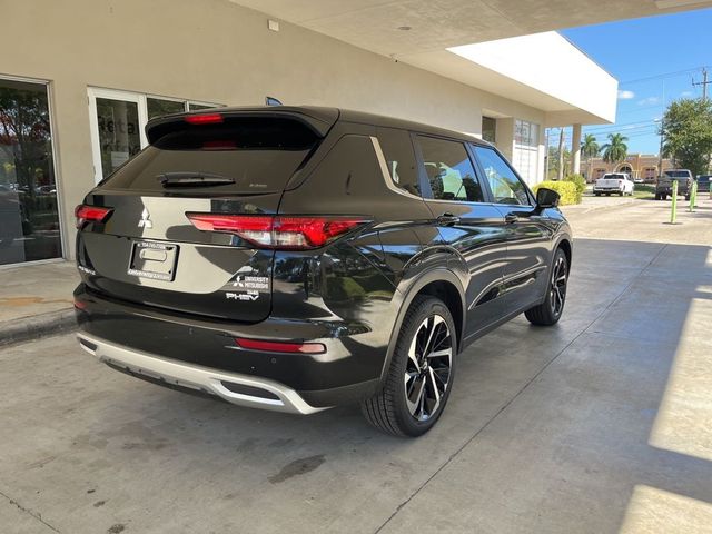 2023 Mitsubishi Outlander PHEV SE