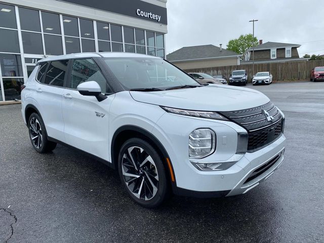2023 Mitsubishi Outlander PHEV SE