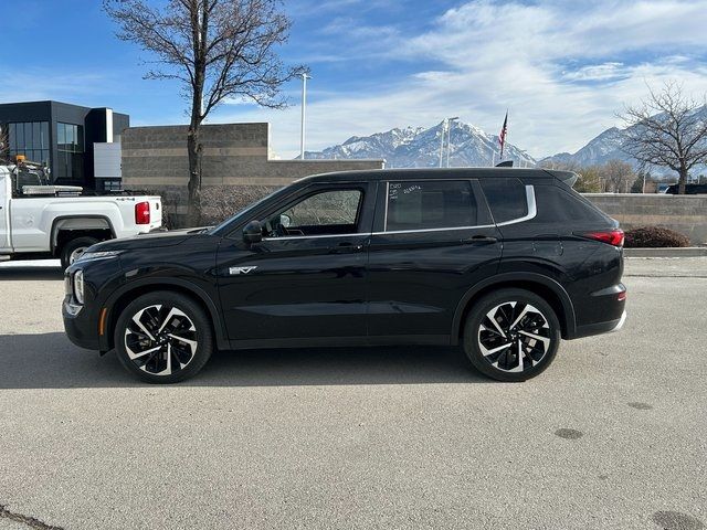 2023 Mitsubishi Outlander PHEV SE