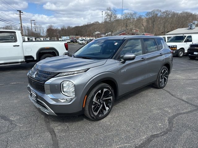 2023 Mitsubishi Outlander PHEV SE