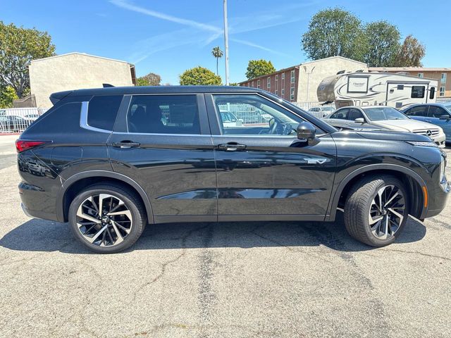 2023 Mitsubishi Outlander PHEV SE