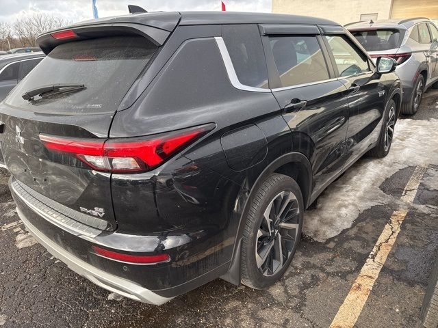 2023 Mitsubishi Outlander PHEV SE