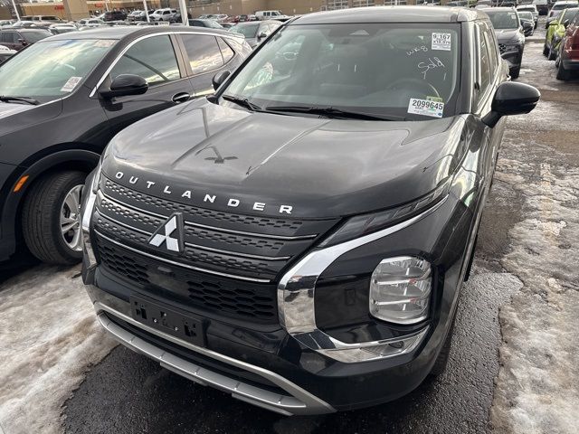 2023 Mitsubishi Outlander PHEV SE