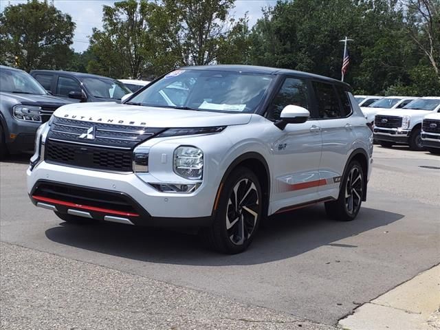 2023 Mitsubishi Outlander PHEV SE