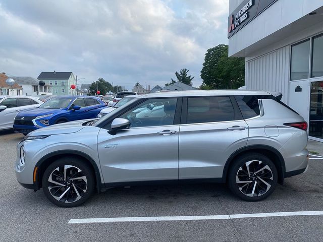 2023 Mitsubishi Outlander PHEV SE