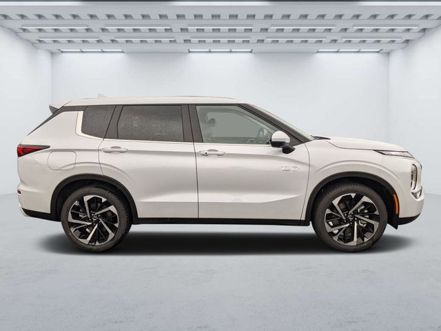 2023 Mitsubishi Outlander PHEV SE