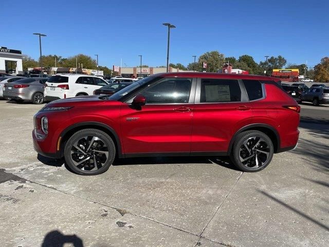 2023 Mitsubishi Outlander PHEV SE