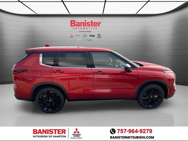 2023 Mitsubishi Outlander PHEV SE