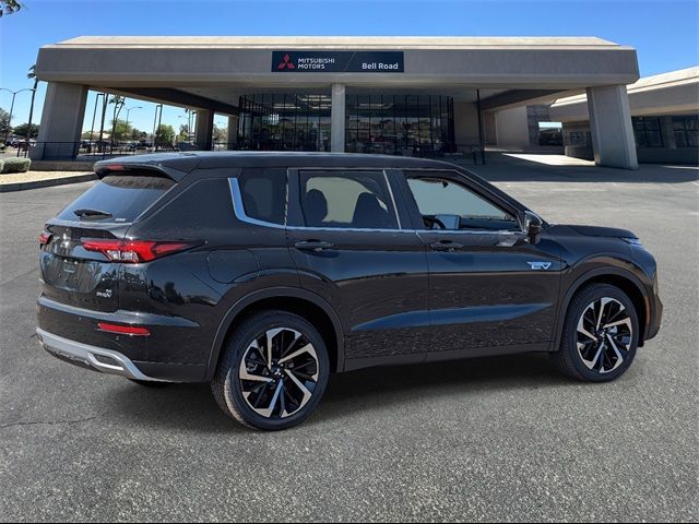 2023 Mitsubishi Outlander PHEV SE