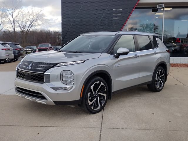 2023 Mitsubishi Outlander PHEV SE