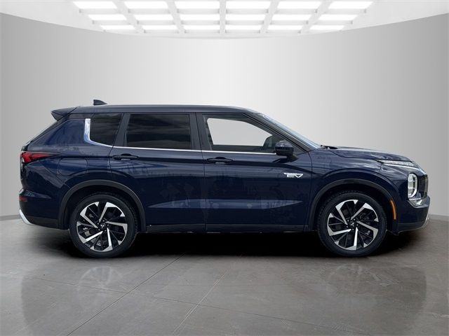 2023 Mitsubishi Outlander PHEV SE