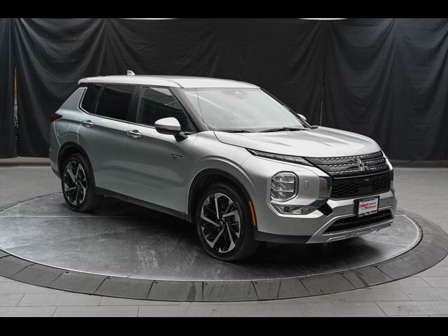 2023 Mitsubishi Outlander PHEV SE