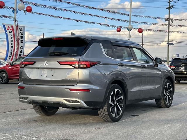 2023 Mitsubishi Outlander PHEV SE