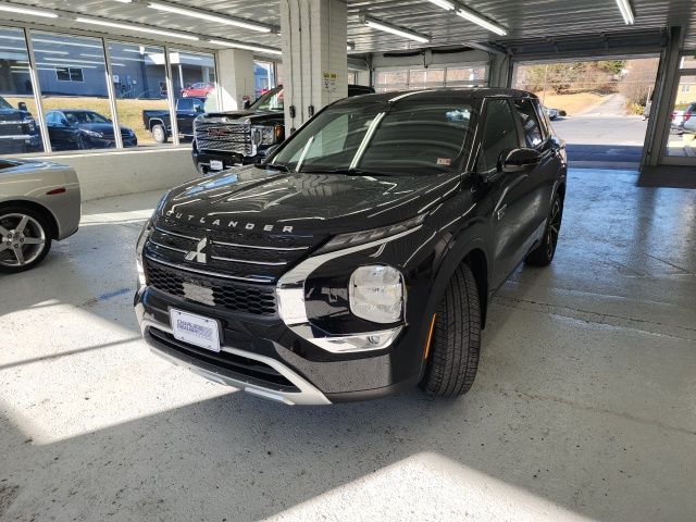 2023 Mitsubishi Outlander PHEV SE