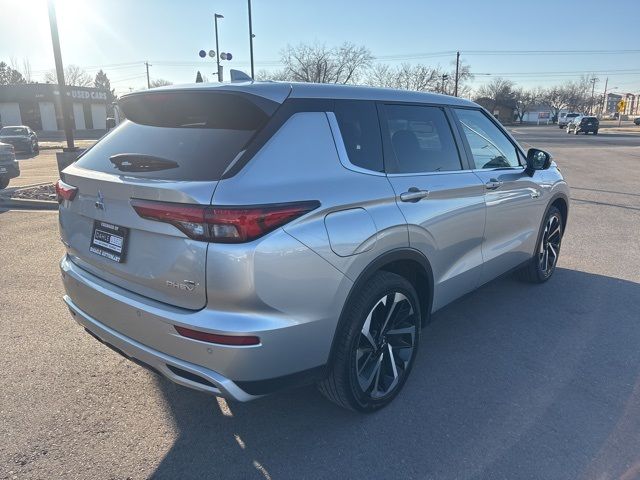 2023 Mitsubishi Outlander PHEV SE