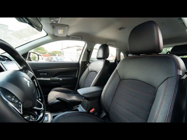 2023 Mitsubishi Outlander Sport SE