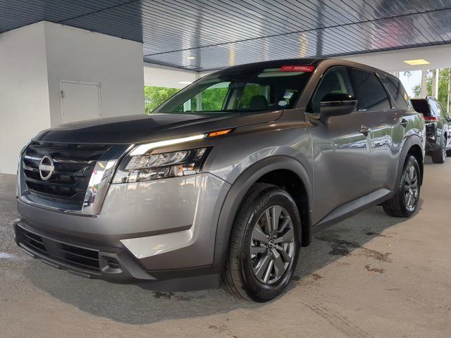 2023 Nissan Pathfinder S