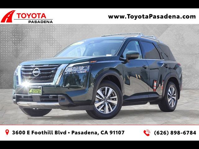 2023 Nissan Pathfinder SL