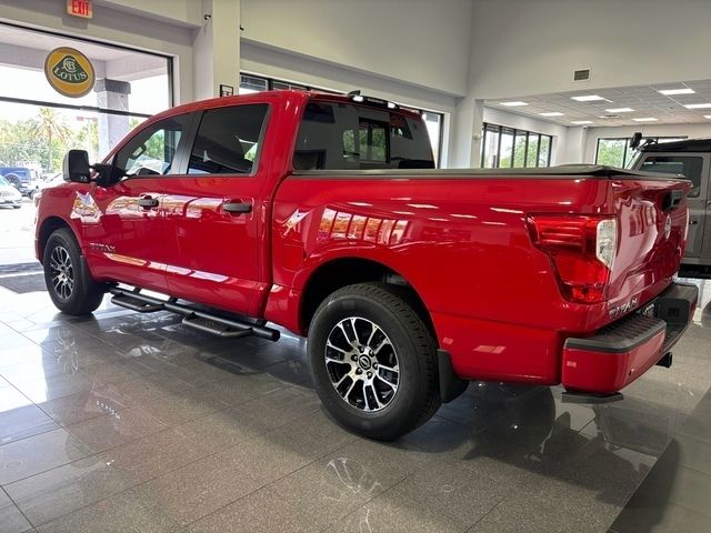 2023 Nissan Titan SV