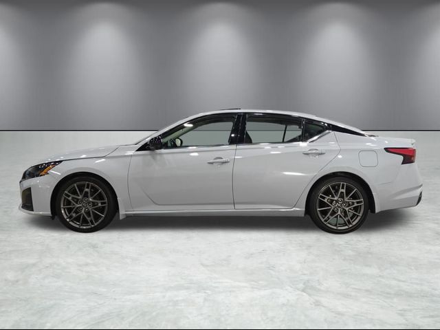 2023 Nissan Altima 2.0 SR