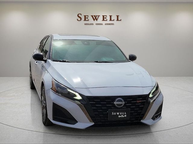 2023 Nissan Altima 2.0 SR