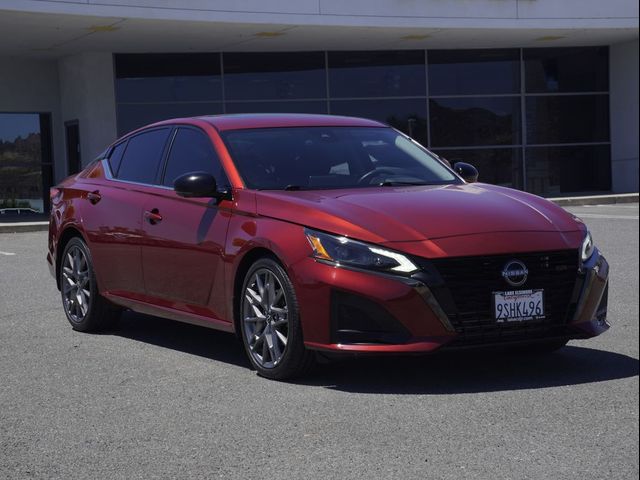 2023 Nissan Altima 2.0 SR