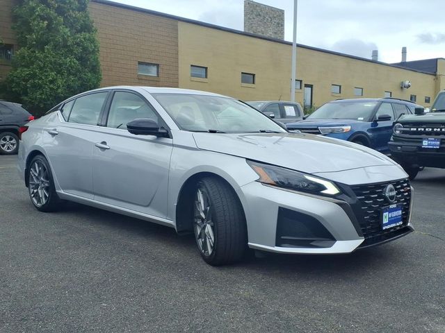 2023 Nissan Altima 2.0 SR
