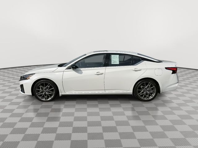 2023 Nissan Altima 2.0 SR