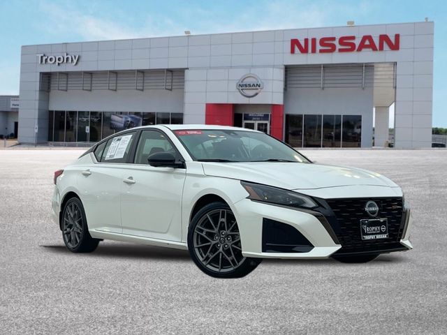 2023 Nissan Altima 2.0 SR