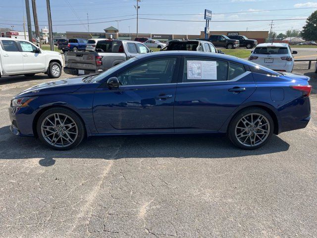 2023 Nissan Altima 2.0 SR