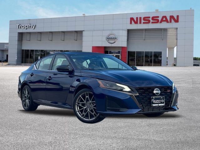 2023 Nissan Altima 2.0 SR