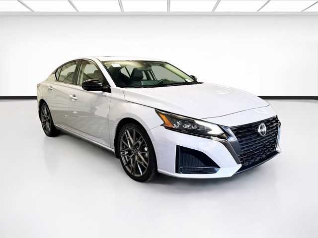 2023 Nissan Altima 2.0 SR