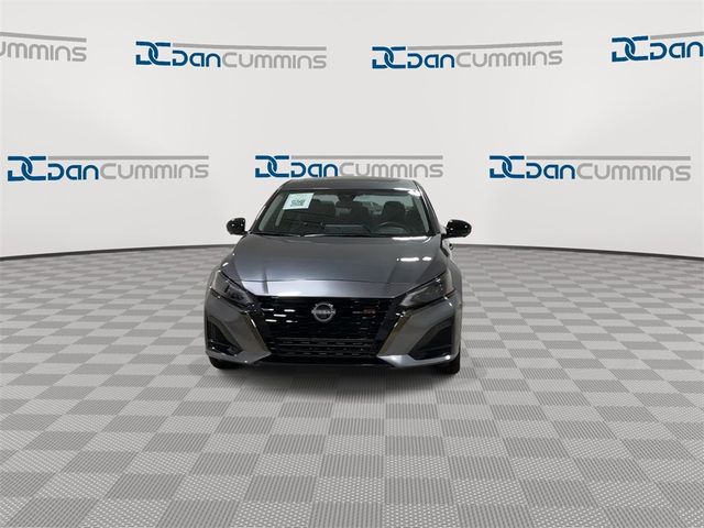 2023 Nissan Altima 2.0 SR