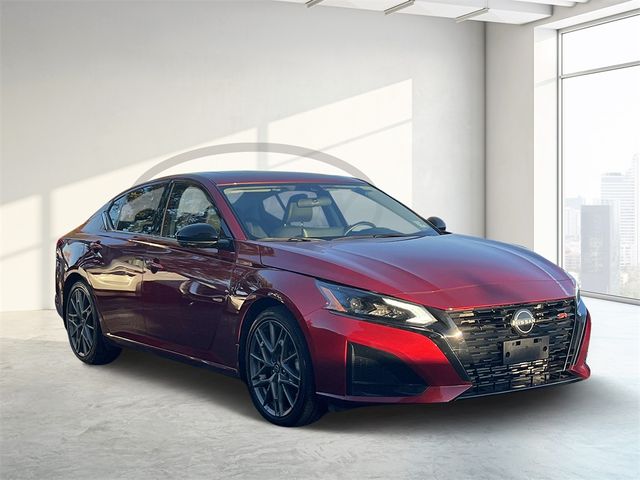 2023 Nissan Altima 2.0 SR