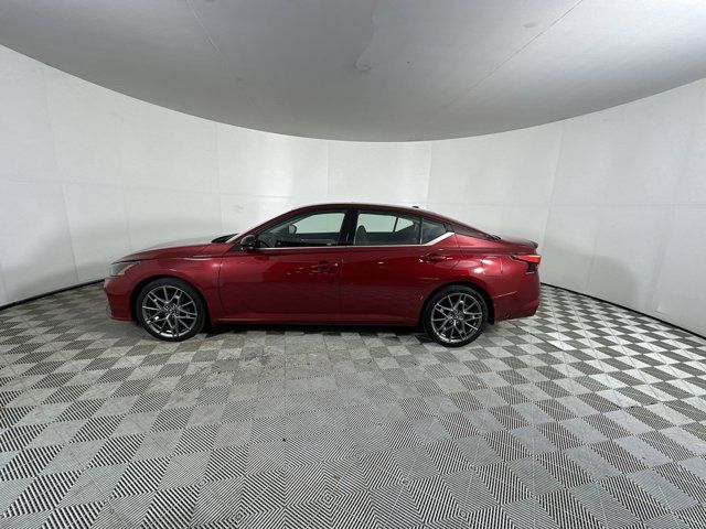 2023 Nissan Altima 2.0 SR